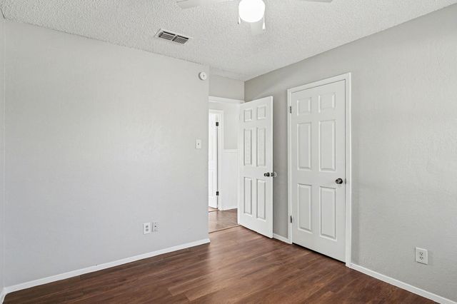 6204 Brookside Drive, Watauga, TX 76148