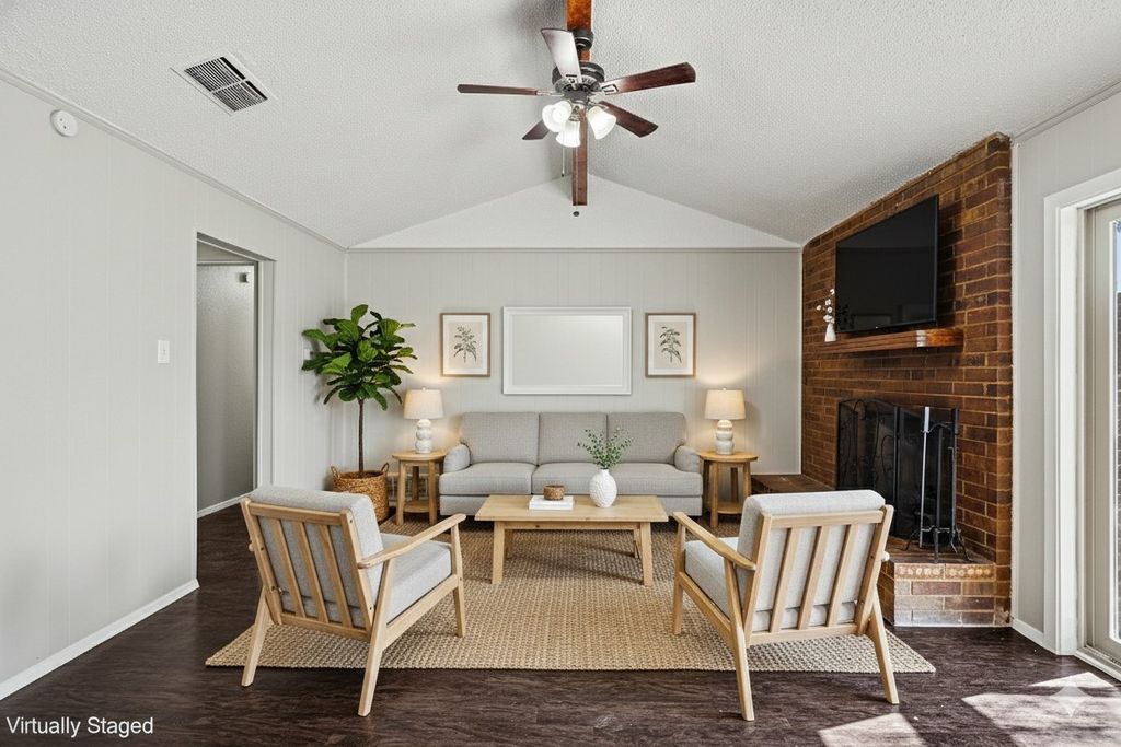 6204 Brookside Drive, Watauga, TX 76148