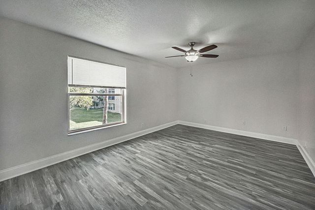 829 Camino Road 206-c, Delray Beach, FL 33445