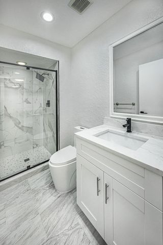 829 Camino Road 206-c, Delray Beach, FL 33445