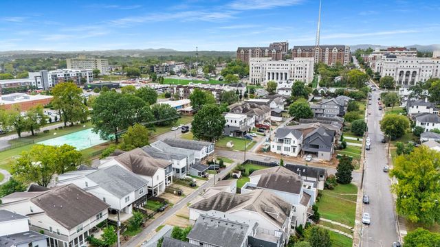 1435 14th Ave, S, Nashville, TN 37212