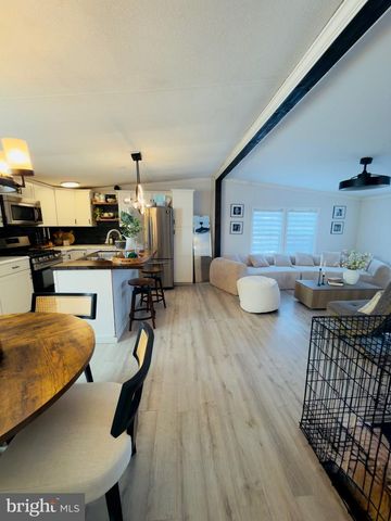 105 FIELDBRIDGE CT, Lancaster, PA 17603