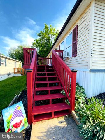 105 FIELDBRIDGE CT, Lancaster, PA 17603