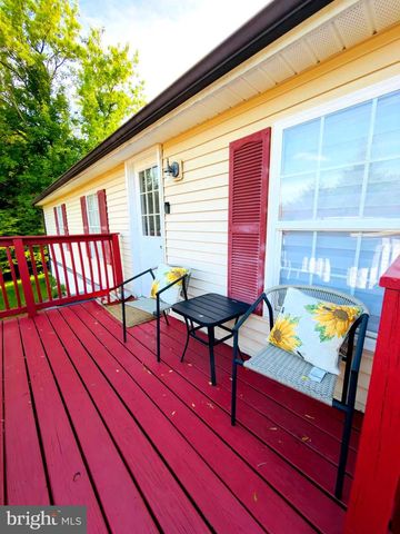 105 FIELDBRIDGE CT, Lancaster, PA 17603