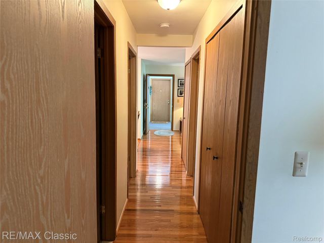 7806 Manor Circle 203, Westland, MI 48185