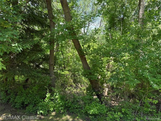 7806 Manor Circle 203, Westland, MI 48185