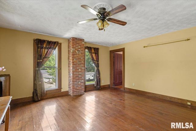 17124 Engle Street, Athens, IL 62613