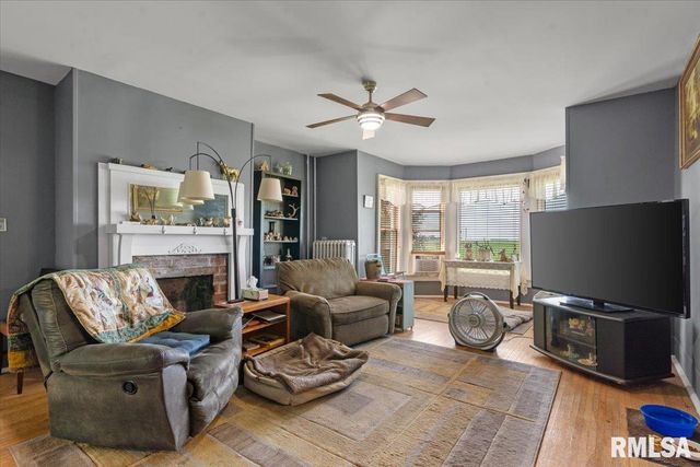 17124 Engle Street, Athens, IL 62613