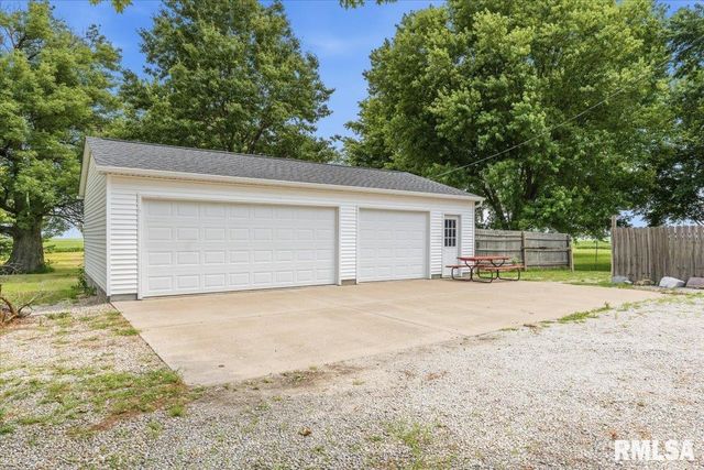 17124 Engle Street, Athens, IL 62613