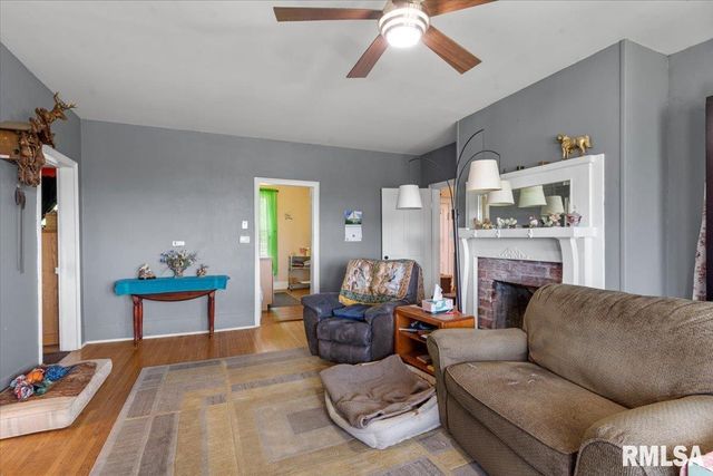 17124 Engle Street, Athens, IL 62613