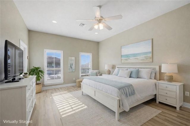 227 Windjammer St, Rockport, TX 78382