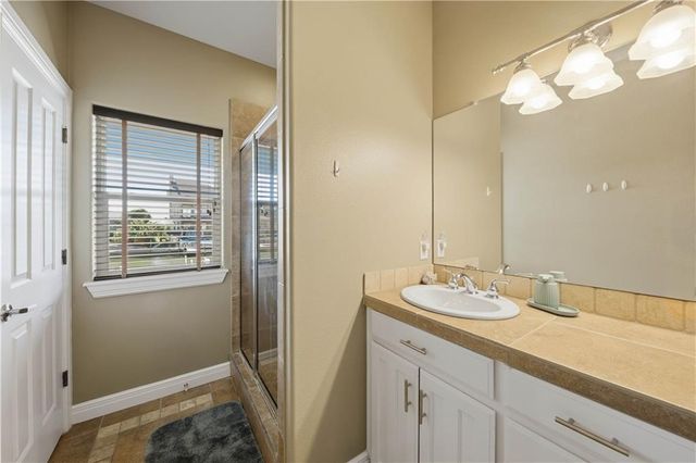 227 Windjammer St, Rockport, TX 78382