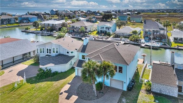 227 Windjammer St, Rockport, TX 78382