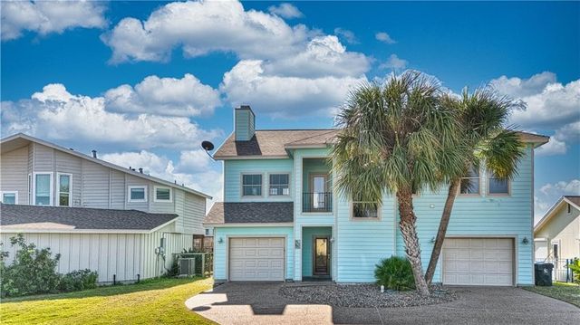 227 Windjammer St, Rockport, TX 78382