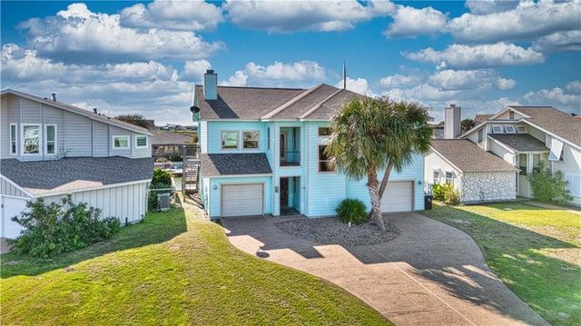 227 Windjammer St, Rockport, TX 78382