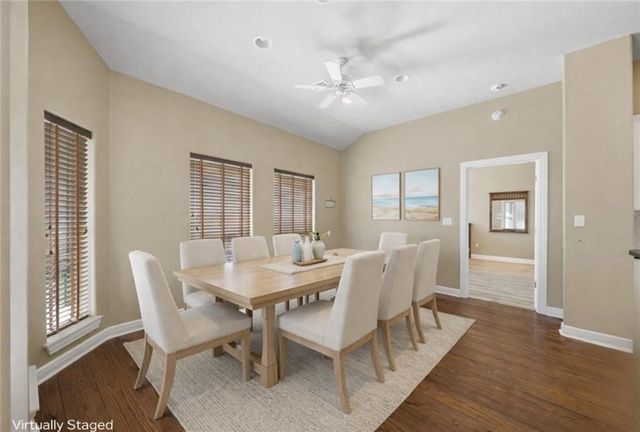 227 Windjammer St, Rockport, TX 78382