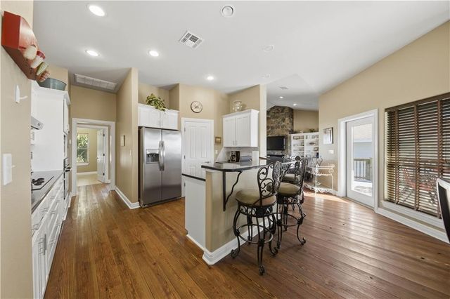 227 Windjammer St, Rockport, TX 78382