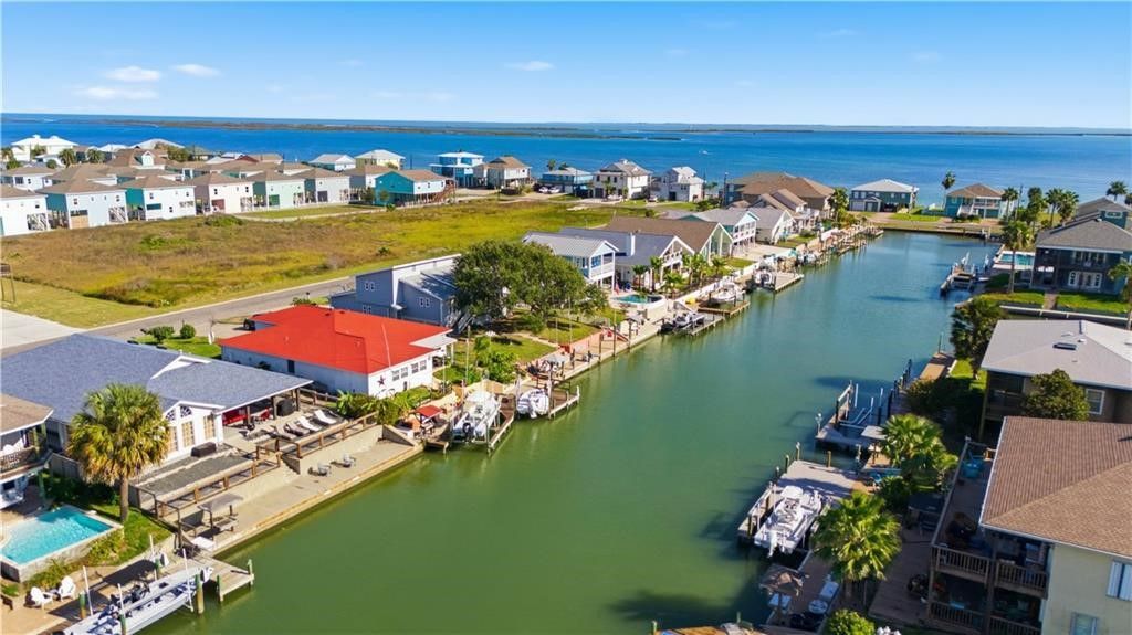 227 Windjammer St, Rockport, TX 78382 — photo 4