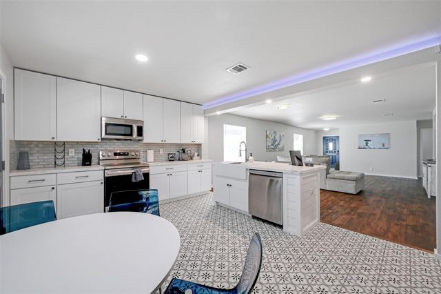 610 Duke BND, New Braunfels, TX 78130
