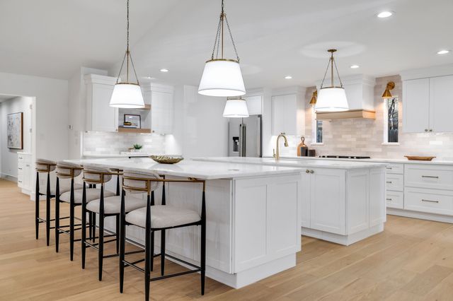 7124 Meadow Road, Dallas, TX 75230