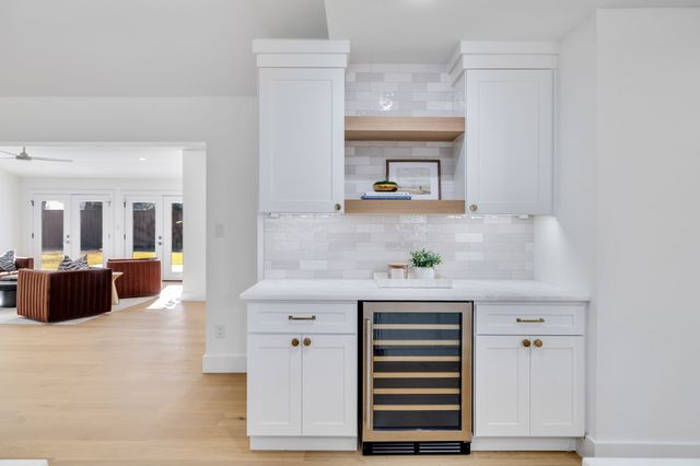 7124 Meadow Road, Dallas, TX 75230