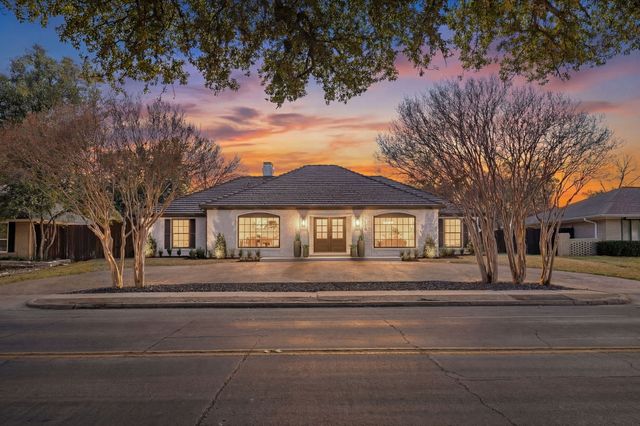 7124 Meadow Road, Dallas, TX 75230