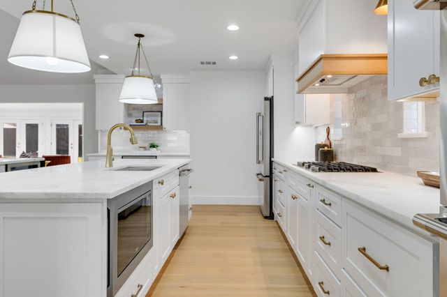 7124 Meadow Road, Dallas, TX 75230