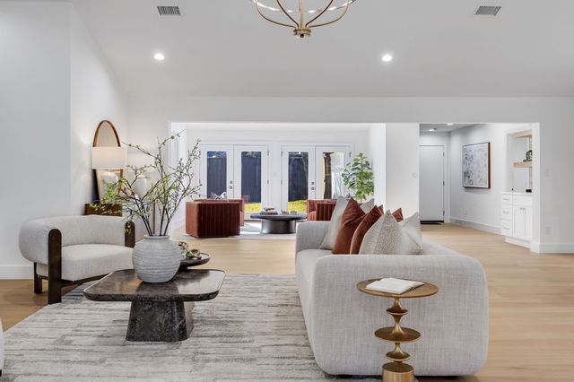 7124 Meadow Road, Dallas, TX 75230