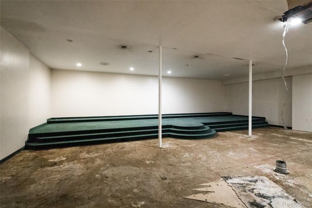 714 W McNichols Street, Detroit, MI 48235