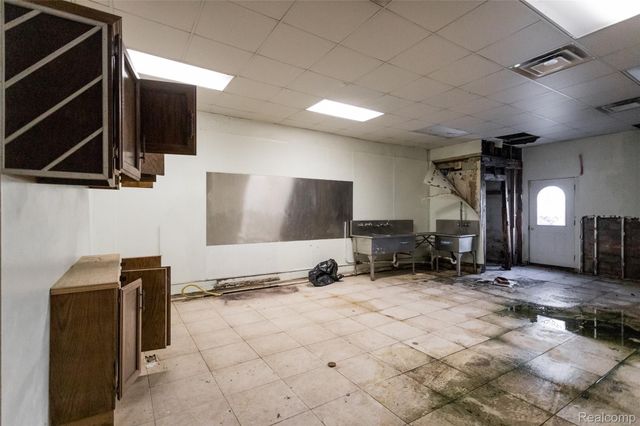 714 W McNichols Street, Detroit, MI 48235