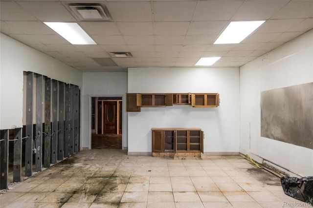 714 W McNichols Street, Detroit, MI 48235