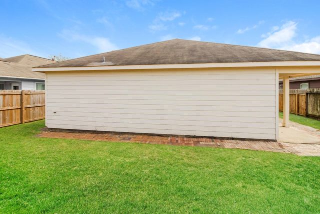 3519 Apache Meadows Drive, Baytown, TX 77521