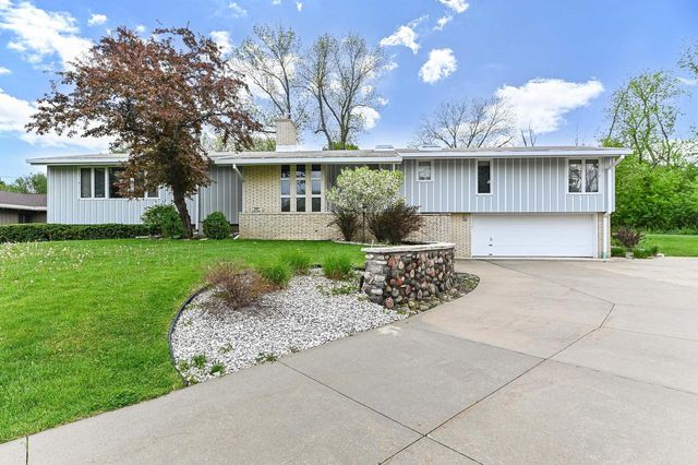 301 W Indian Creek COURT, Fox Point, WI 53217