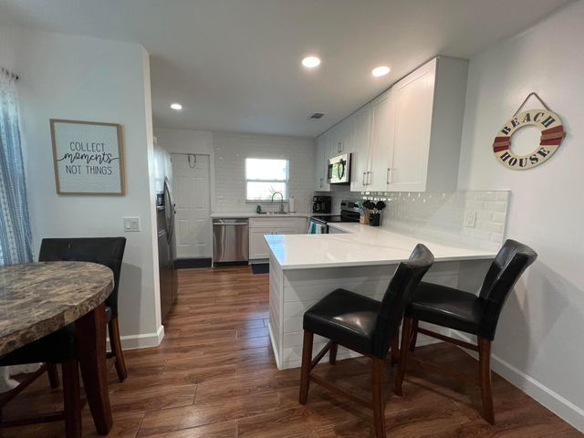 4104 GARDEN Avenue, West Palm Beach, FL 33405