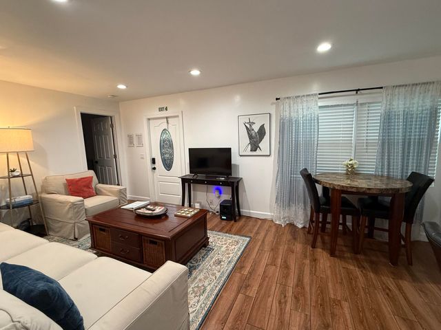 4104 GARDEN Avenue, West Palm Beach, FL 33405