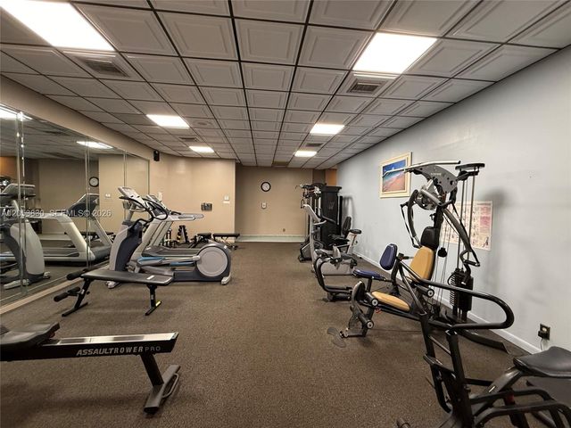 1000 Colony Point Circle 303, Pembroke Pines, FL 33026