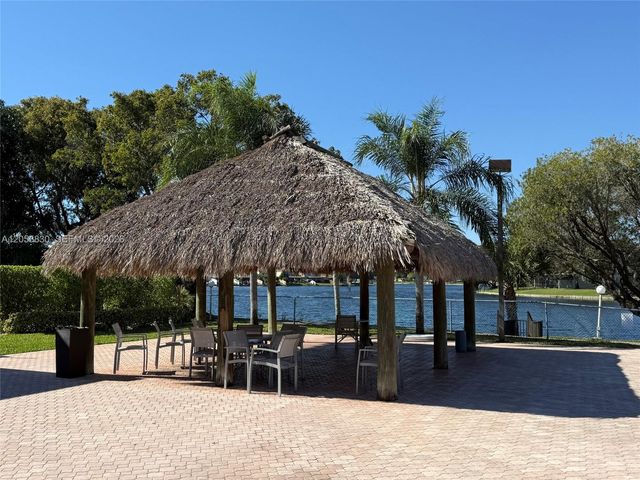 1000 Colony Point Circle 303, Pembroke Pines, FL 33026