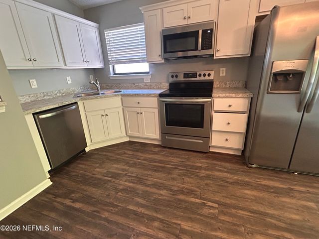 2815 MAJESTIC CYPRESS Drive E, Jacksonville, FL 32233