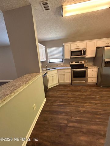 2815 MAJESTIC CYPRESS Drive E, Jacksonville, FL 32233