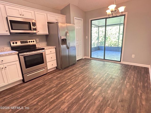 2815 MAJESTIC CYPRESS Drive E, Jacksonville, FL 32233
