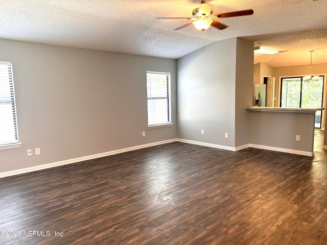 2815 MAJESTIC CYPRESS Drive E, Jacksonville, FL 32233
