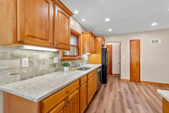 2357 State Highway 33, West Bend, WI 53095