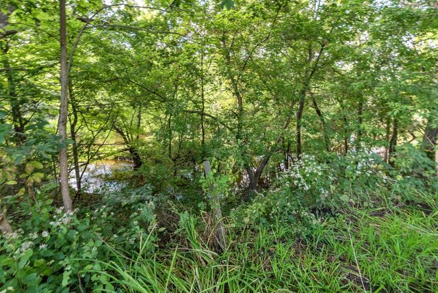 2357 State Highway 33, West Bend, WI 53095