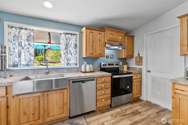 61 Kestral Place, Sequim, WA 98382
