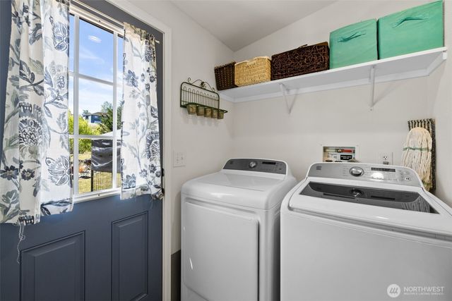 61 Kestral Place, Sequim, WA 98382
