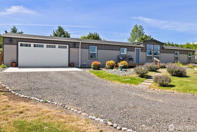 61 Kestral Place, Sequim, WA 98382