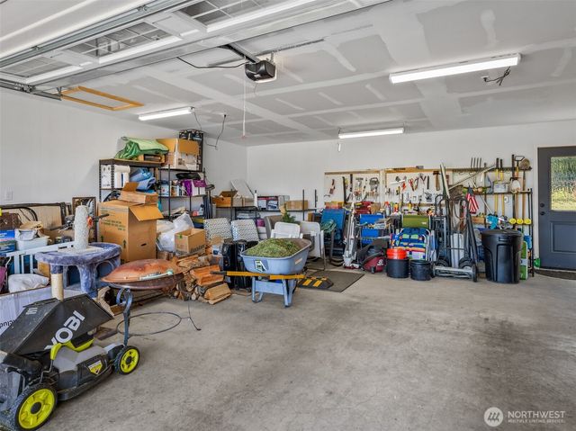 61 Kestral Place, Sequim, WA 98382