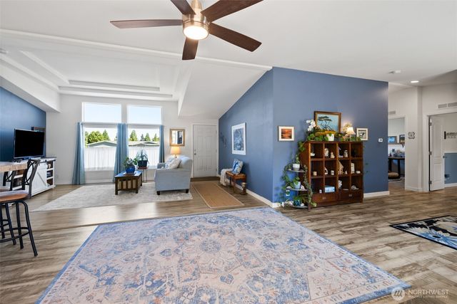 61 Kestral Place, Sequim, WA 98382