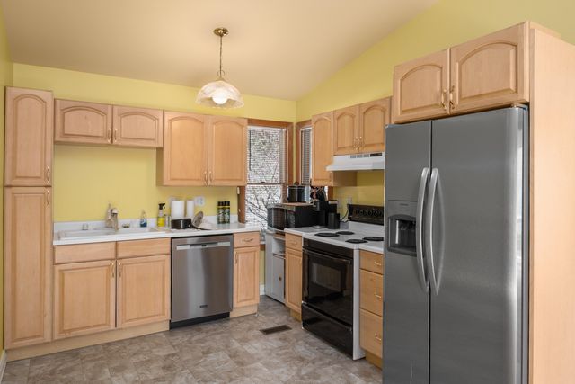 729 Cliffs Edge Road, East Bernstadt, KY 40729