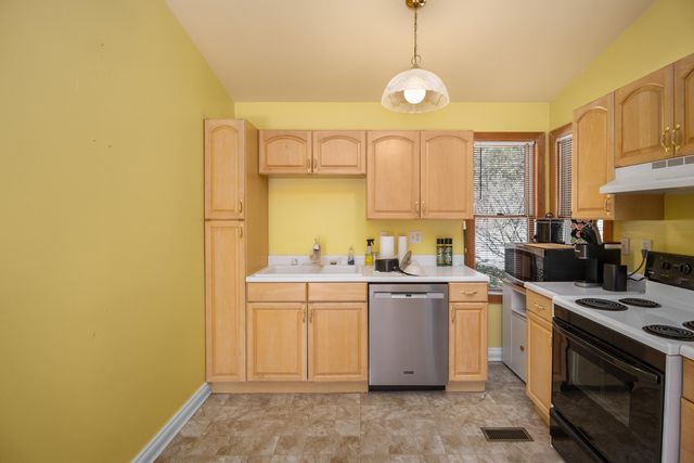 729 Cliffs Edge Road, East Bernstadt, KY 40729
